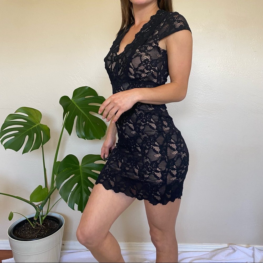 Nightcap Debut Cap Slv Mini Dress